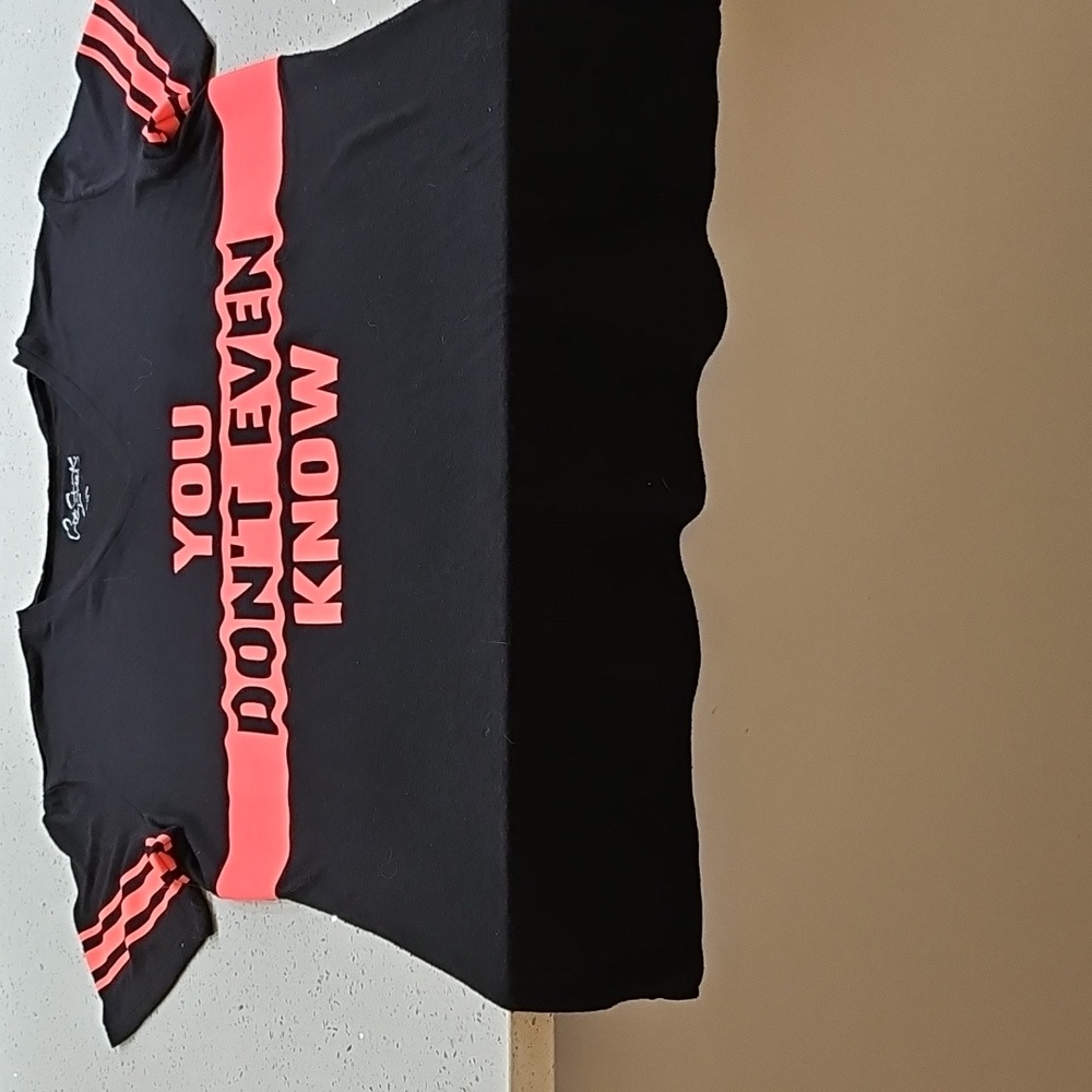 XL Graphic Tee & Leggings - Picture 2 of 5